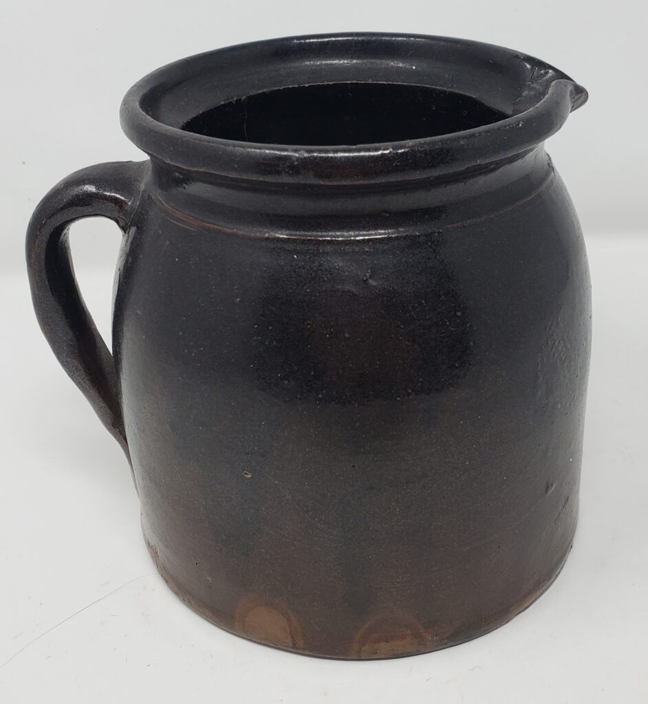 Unmarked half-gallon Gunther jug
